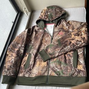 Under Armour women’s camouflage cold gear bundle/set XL